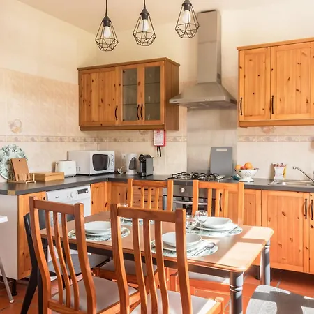 Villa Casa Da Olides - T3 Santana (Madeira)