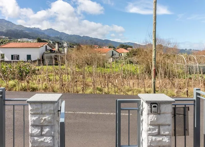 Vila Casa Da Olides - T3 Santana (Madeira)